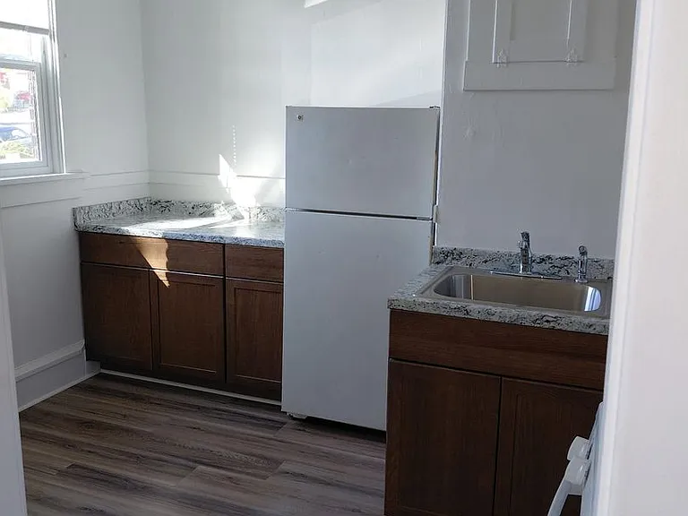 133 N Market Blvd — Photo 5