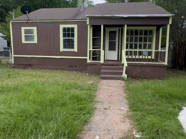 (undisclosed Address), Longview, TX 75602