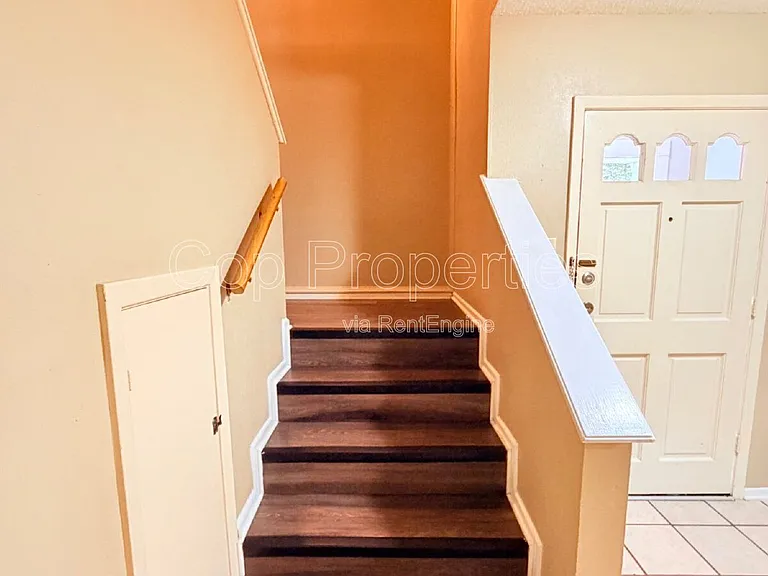 811 Jackson Keller Rd #3 — Photo 11