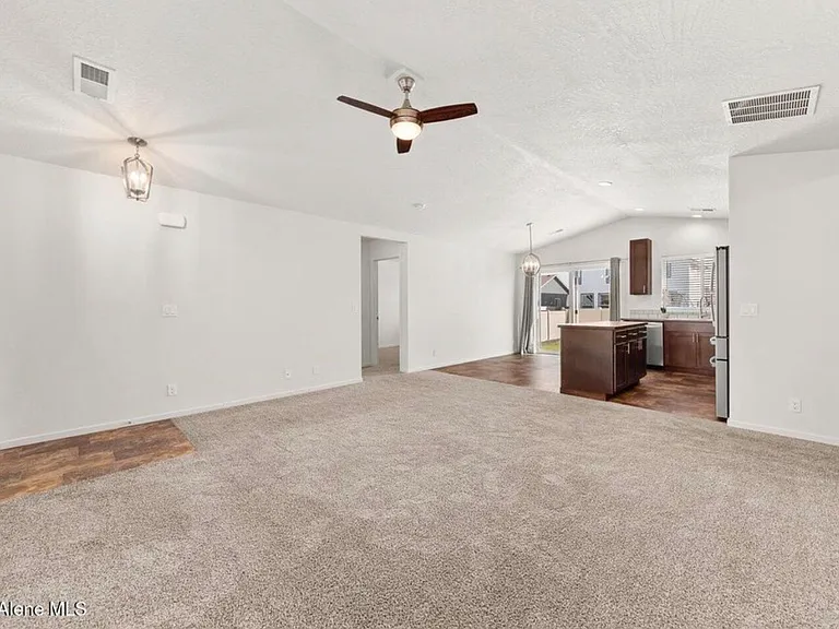 1526 N Minam Loop — Photo 20