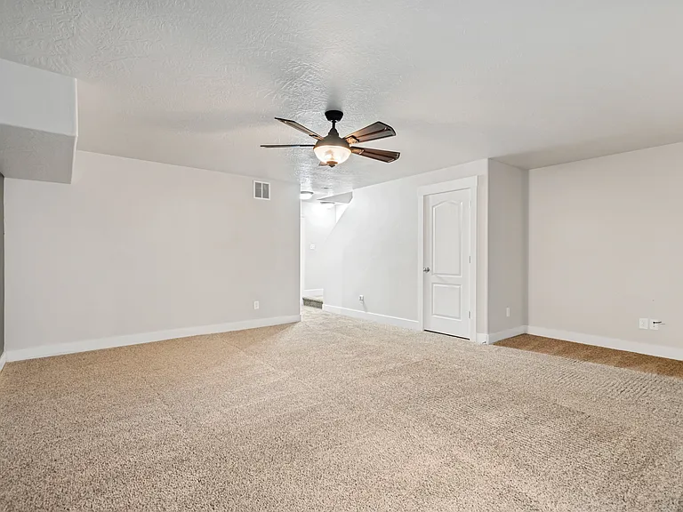 10634 S Topview Rd — Photo 20