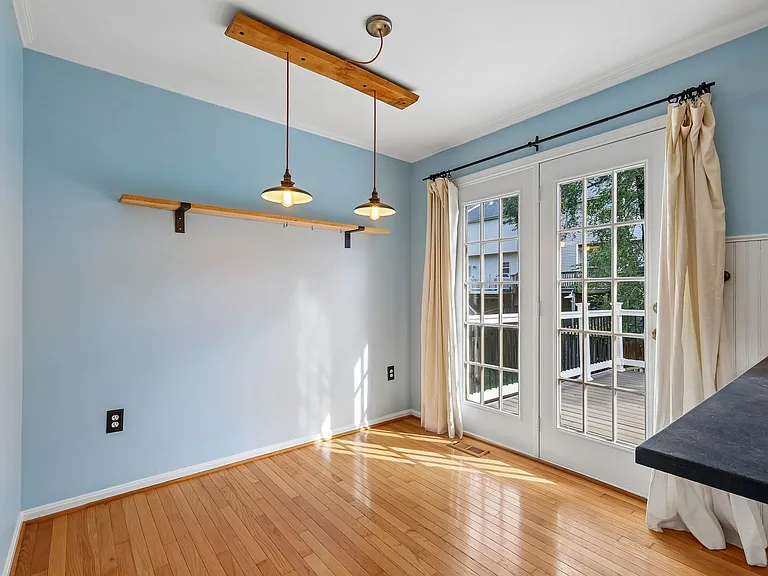 532 Kalmia Sq NE — Photo 12