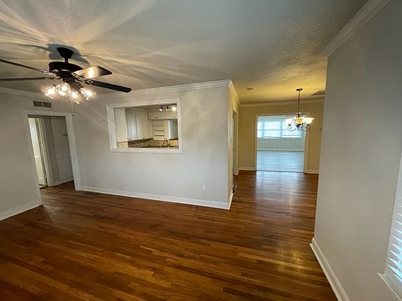 4th image of 2715 28th St