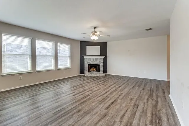 1721 Southridge Ln — Photo 5