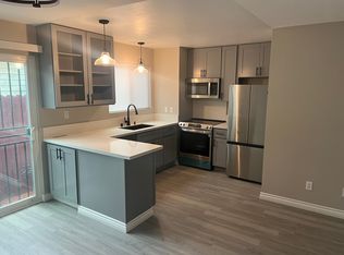 1132 E Arcadia Ct #C, Long Beach, CA 90813