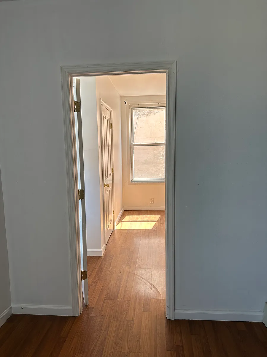Building Photo - 1801 S Broad St #2F