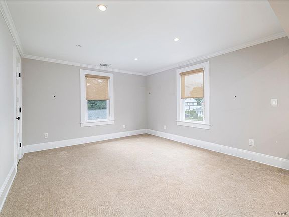 4th image of 42 Woodland Ave