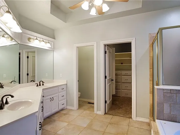 9417 Forest Dale Dr — Photo 11