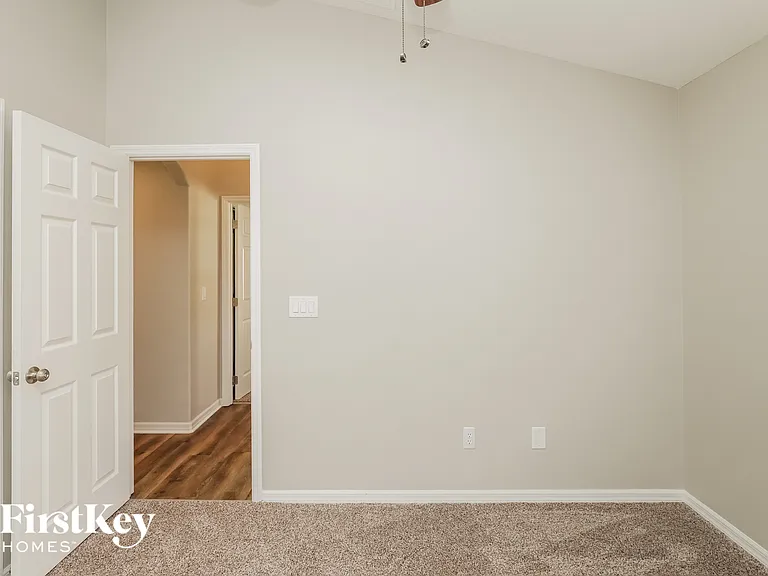 2424 Deer Creek Blvd — Photo 10