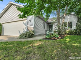 7560 Eastlane Ave, Jenison, MI 49428