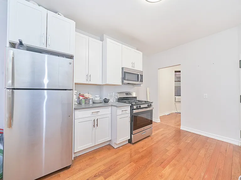 595 10th Ave #4N — Photo 2