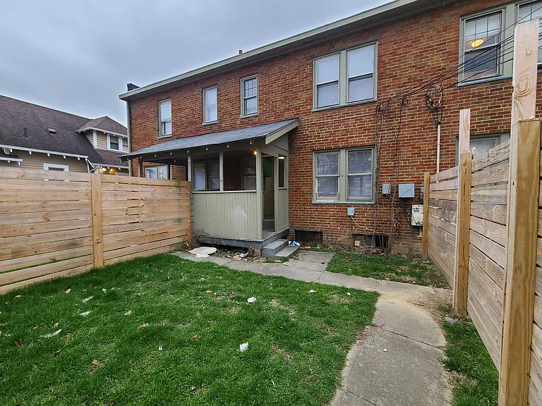 648 S Hague Ave — Photo 20