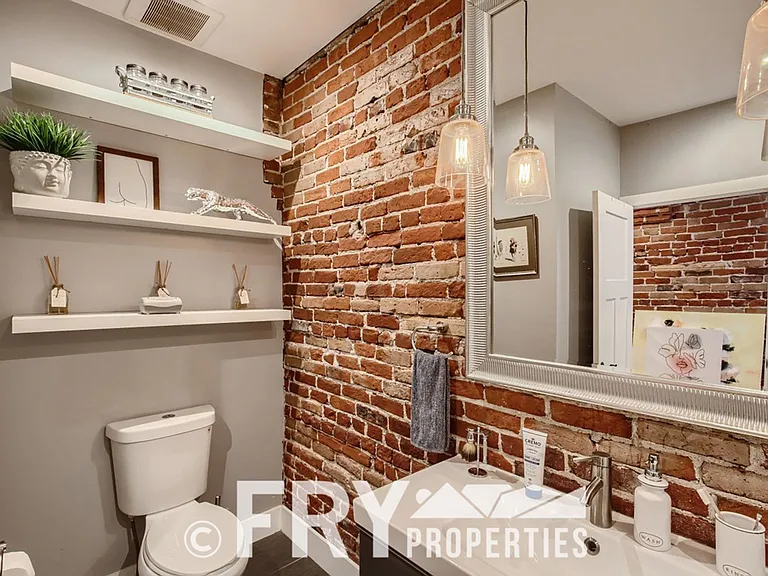 3640 N Williams St — Photo 9
