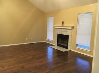 33 Connecticut Ave, Midlothian, TX 76065