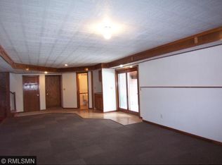 16860 Arbor Ridge Pkwy, Maple Grove, MN 55369