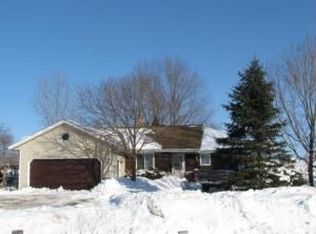 571 N Maple Tree Rd, Scott, WI 53040
