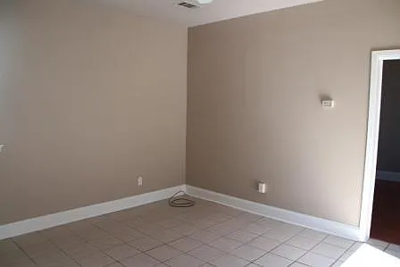 1 bed, 1.0 bath, 700 sqft, $1,000 — Photo 4