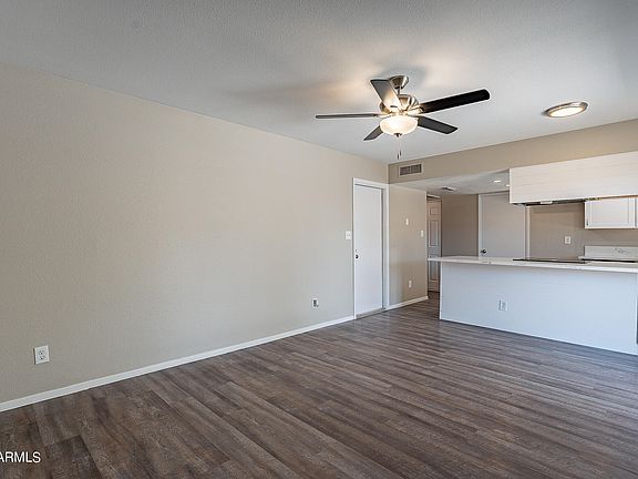 3rd image of 3805 W ANDERSON Drive