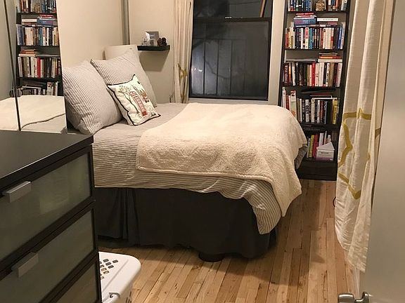 5th image of 239 W 20th St APT 12