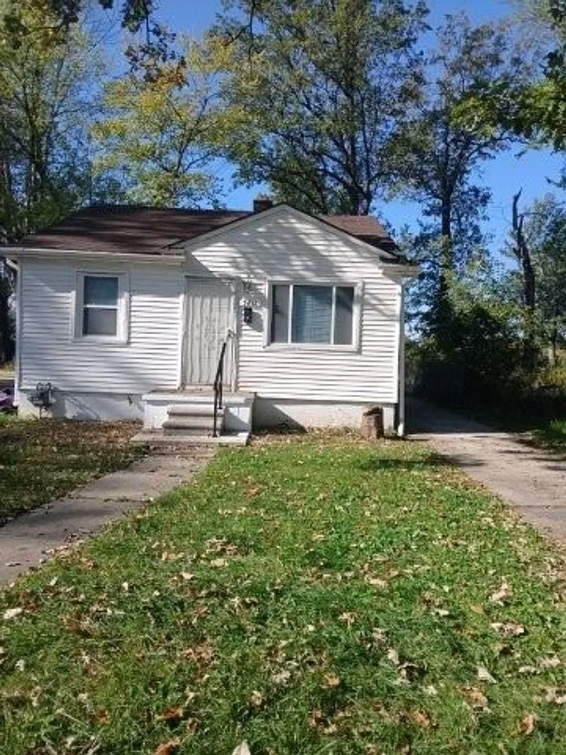 5217 Neff-2 Bed & 1 Bath For Rent — Photo 1