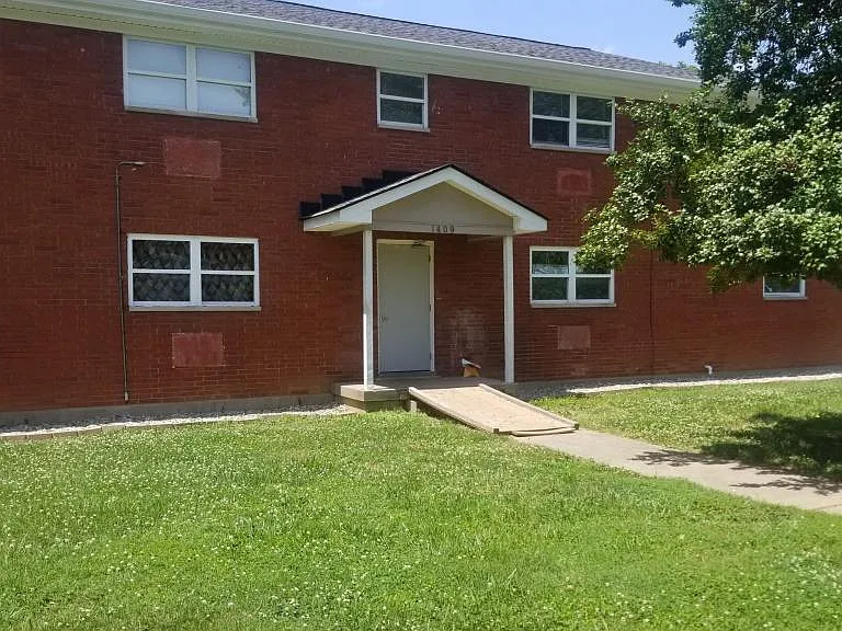 1409 McDonald Ave #3 — Photo 2