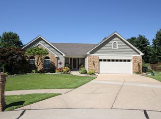 10 Pear Blossom Ct, Saint Charles, MO