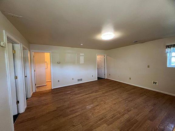4th image of 25954 Schantz Rd