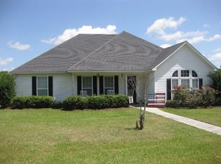 42 Ard Rd, Ray City, GA 31645