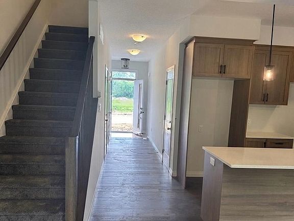 2nd image of 6945 Heathwoods Ave