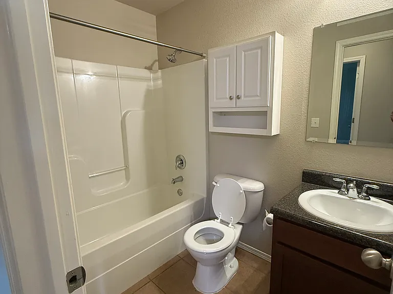 3511-3513 E Fairmont Pl — Photo 6