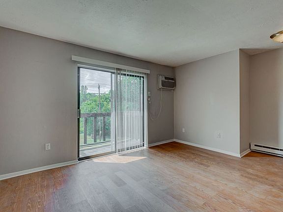 3rd image of 422 S Miami Ave APT 9