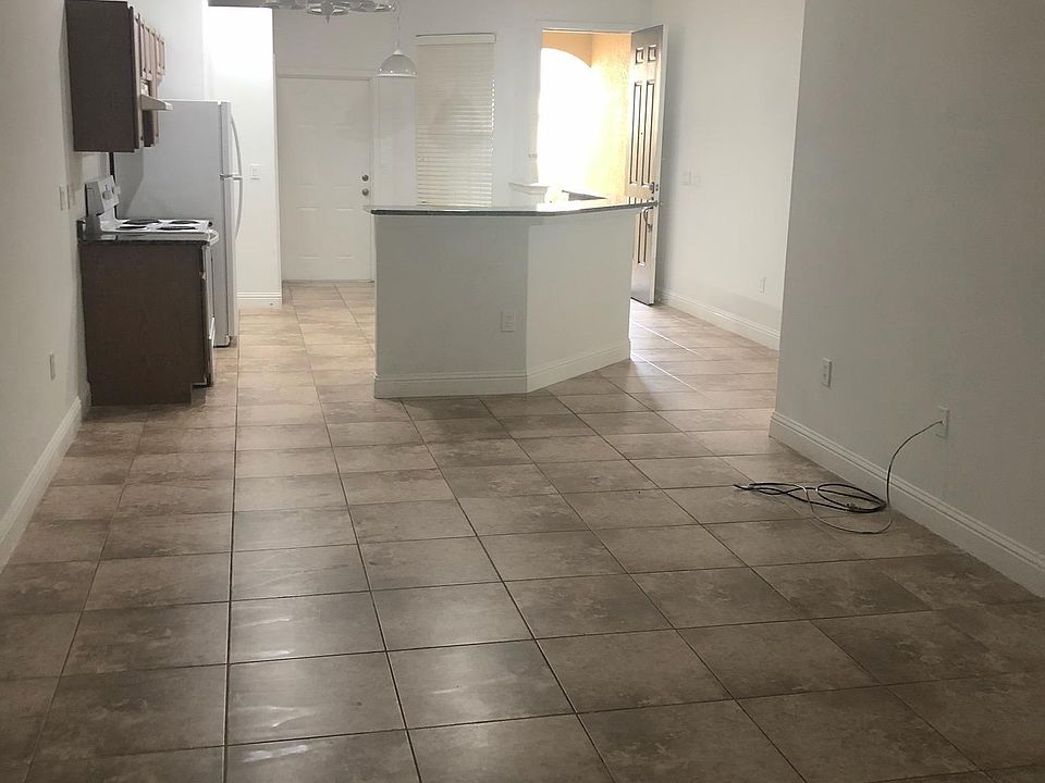 1st image of 2936 Oak Park Way APT C