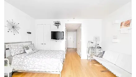 350 West 53rd Street #5B image 1 of 1