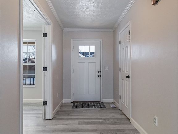 3rd image of 8041 Bushclover Dr