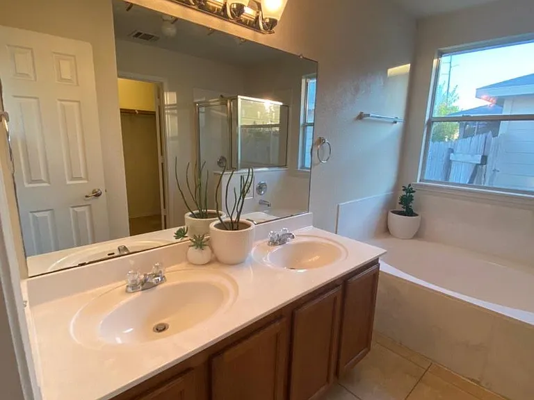 1429 Coriander Dr — Photo 17