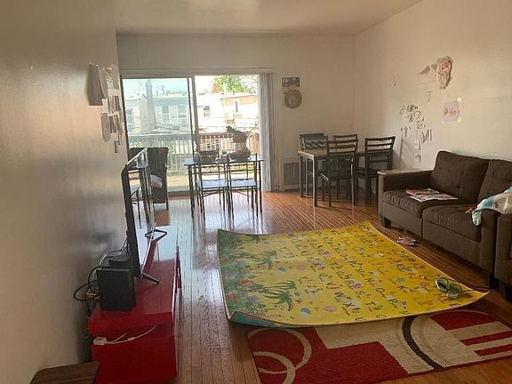 2nd image of 2350 38th St #2
