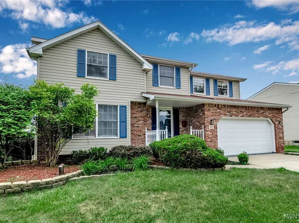 92 Le Havre Dr, Cheektowaga, NY 14227