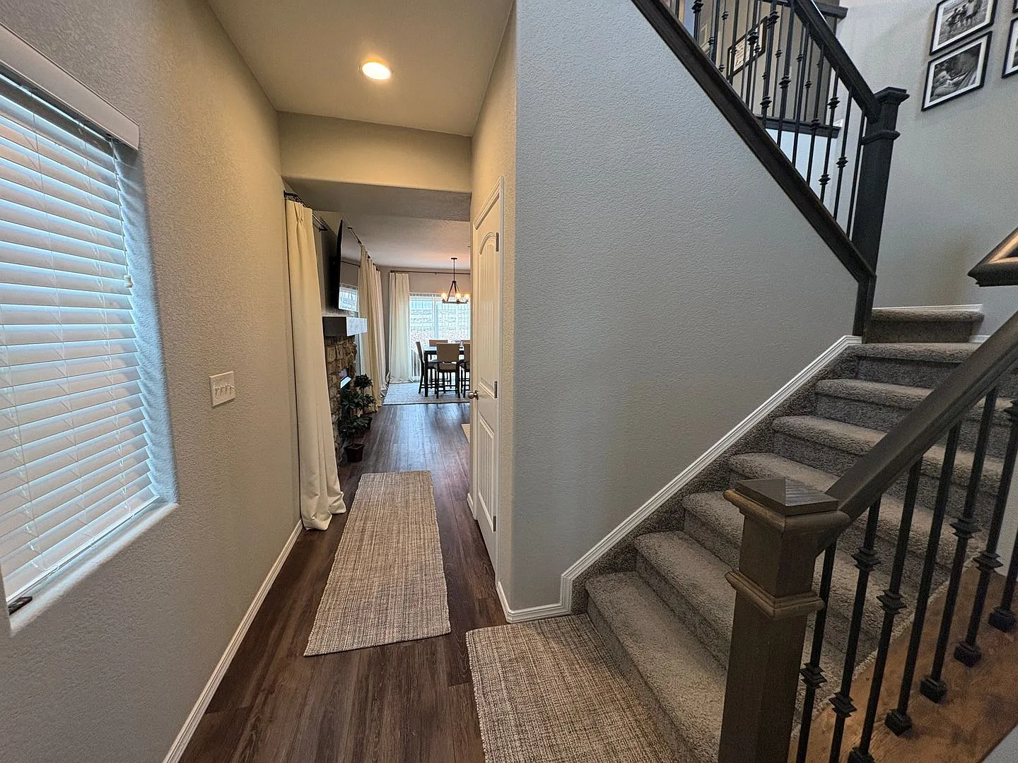 3 Bed 3 bath house off of N Carefree! — Photo 2