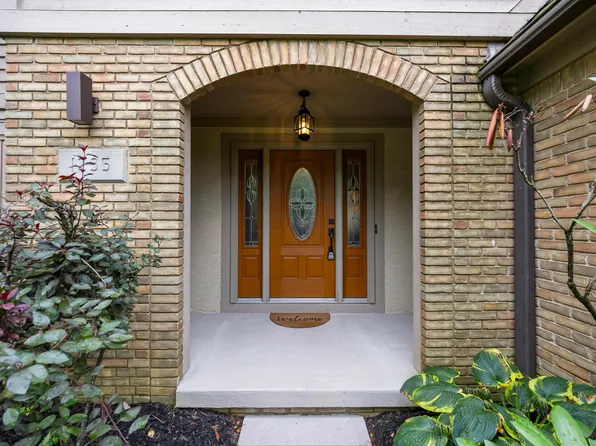 1235 Crooked Tree Ct, Westerville, OH 43081