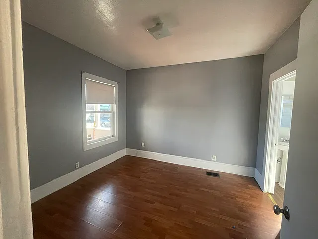 800 53rd Ave — Photo 7