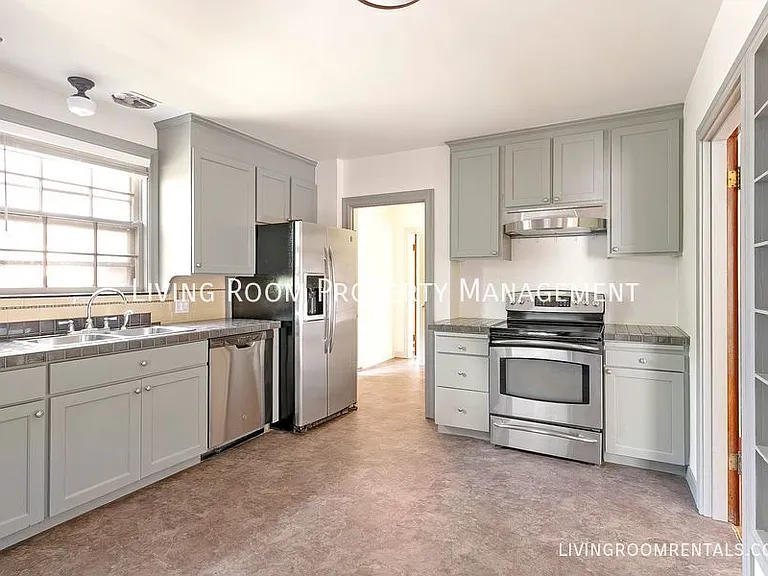 6445 N Williams Ave — Photo 5