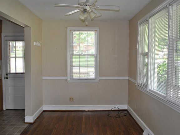 4th image of 103 Troy Ave NE