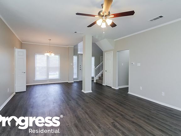 5th image of 1504 Hollow Oak Dr