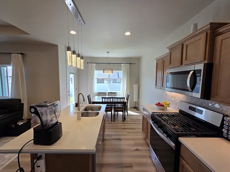2430 Lotus Ave — Photo 11
