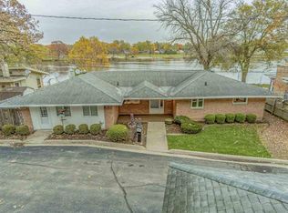 23 Country Club Bch, Rockford, IL 61103