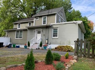 201 Ludvigh Rd, Bardonia, NY 10954