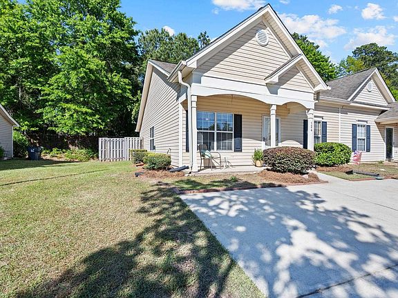 3rd image of 124 Haynesworth Pl