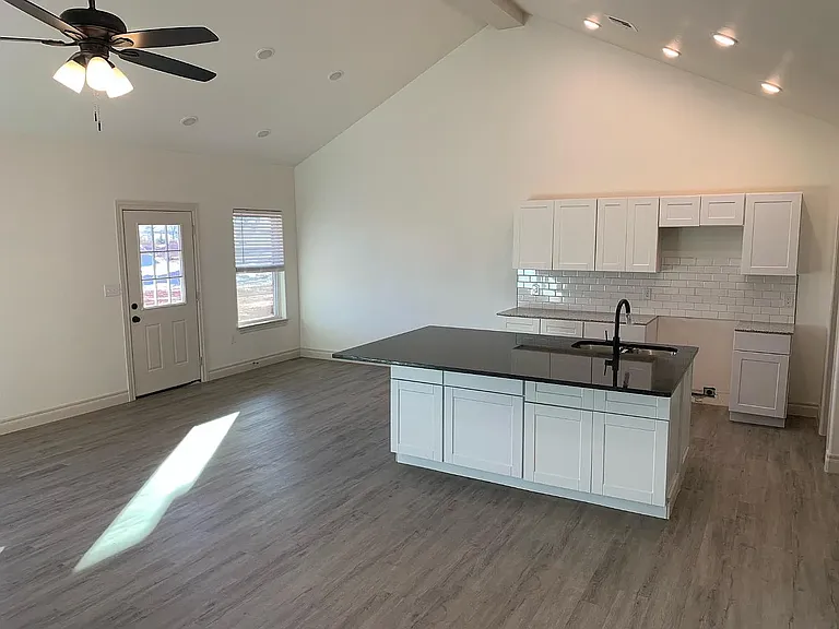 288 NE 25th St #288 — Photo 3