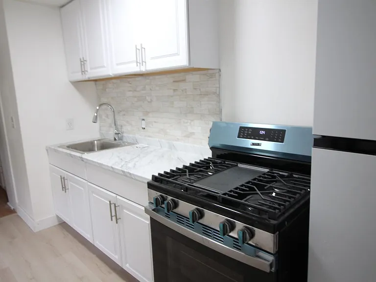 11 Elm St #1A — Photo 5