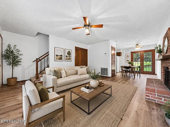 2nd image of 4 Eleven Estates Dr